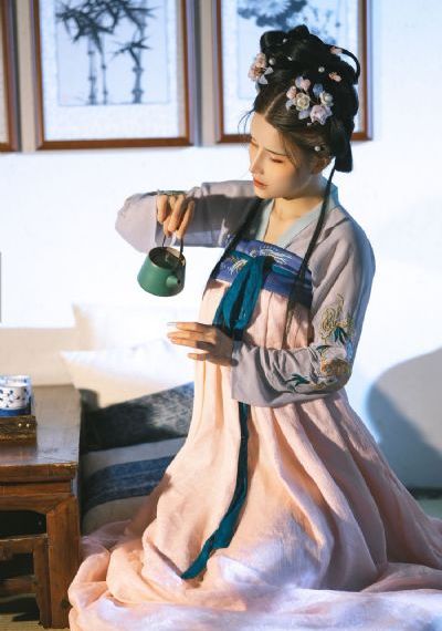 年轻的嫂孑_BD韩语超清在线观看